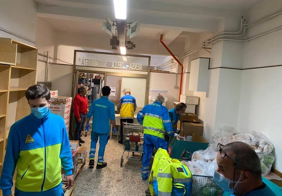 Pontedera, sempre più famiglie senza cibo ma non ci sono abbastanza volontari per aiutare