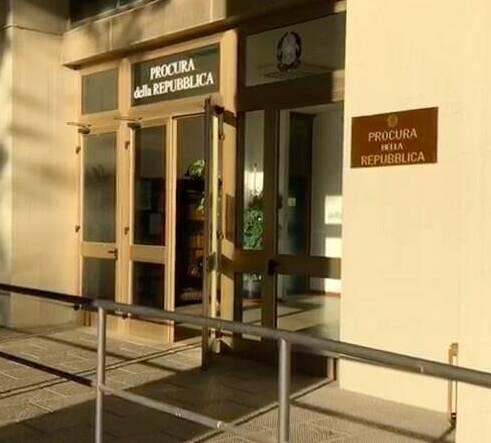 La procura di Massa Carrara dove è stata depositata la querela