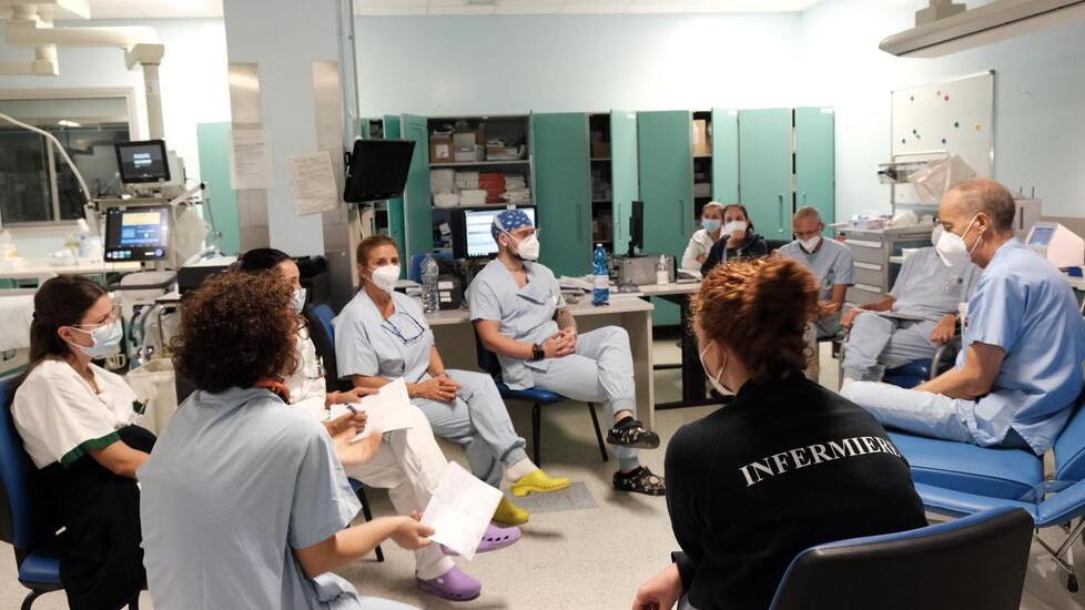Versilia, terapia intensiva aperta ai familiari: «Così i pazienti stanno migliorando»