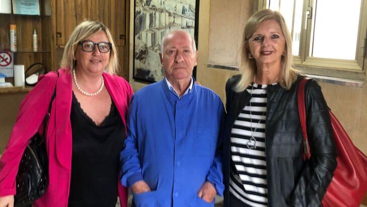 Carlo, da 70 anni fa barba e capelli ai “suoi” avenzini