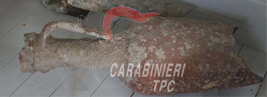 
	L'anfora etrusca sequestrata

