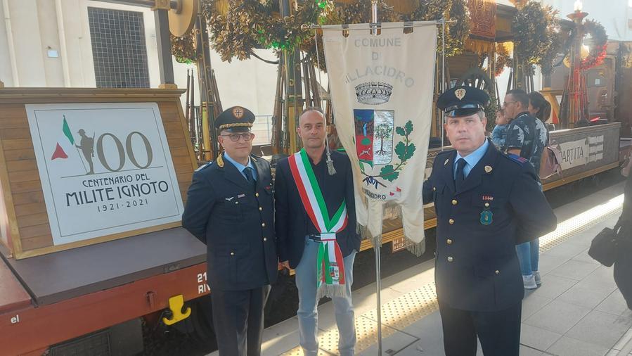 L’assessore alla Cultura di Villacidro Christian Balloi, il comandante della polizia locale Alessandro Corrias e il suo vice Carlo Puddu