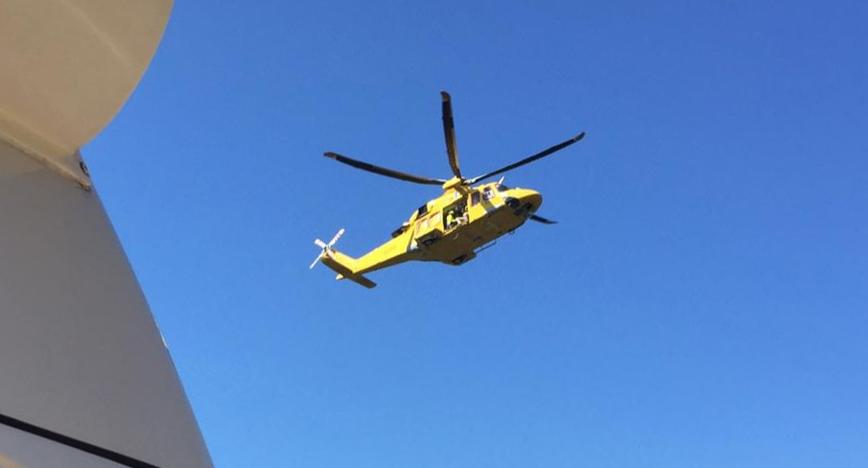 Brucia sterpaglie nella campagna di Lotzorai, il fuoco lo investe: grave 38enne, trasportato a Sassari