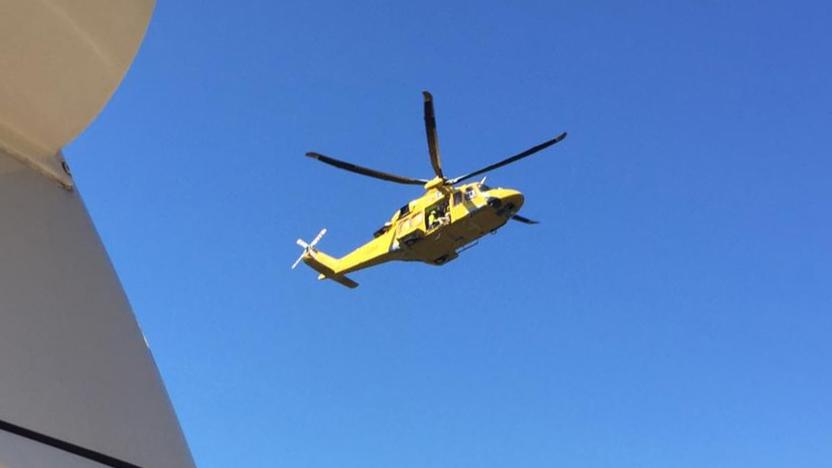 Brucia sterpaglie nella campagna di Lotzorai, il fuoco lo investe: grave 38enne, trasportato a Sassari