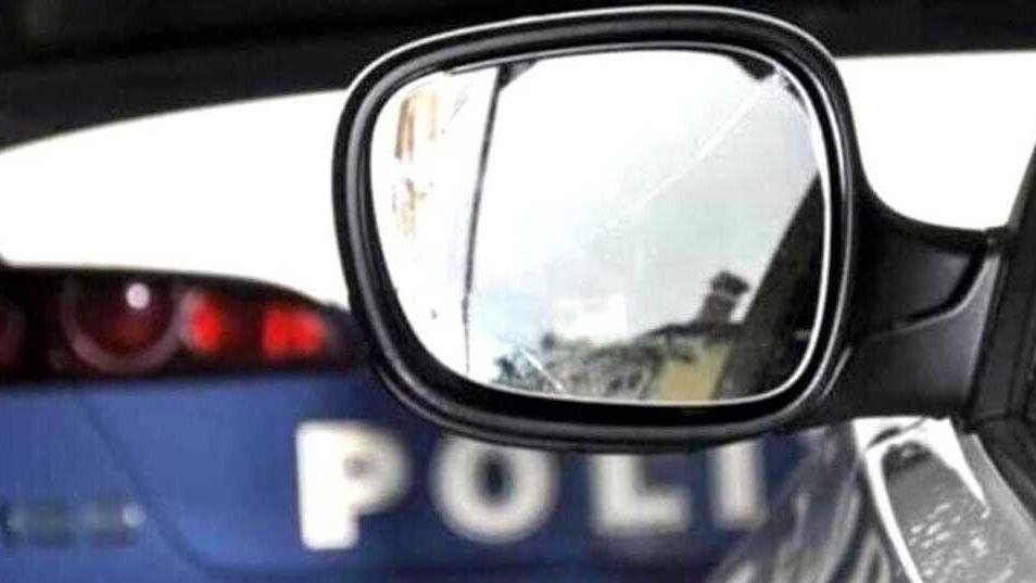 A 83 anni non cade nel tranello del truffatore dello specchietto