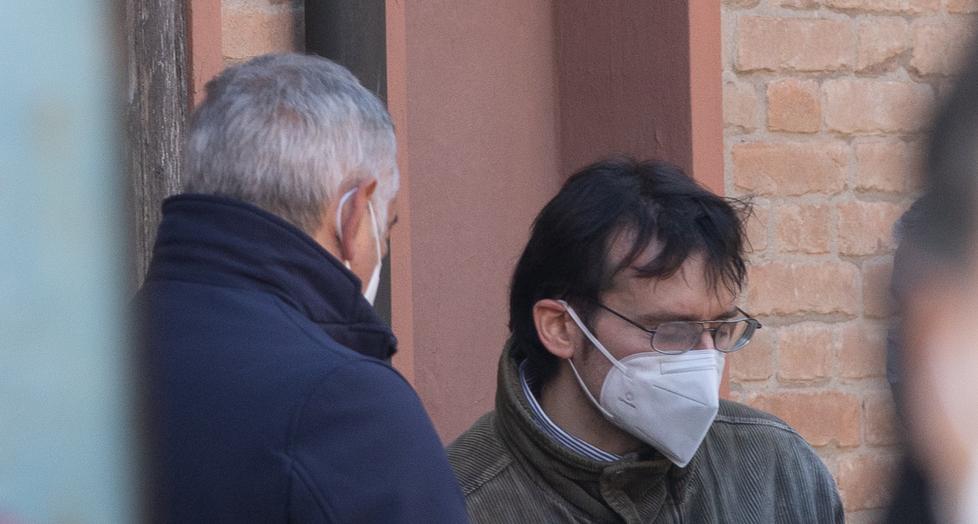 Ferrara, la confessione: «Ho ucciso mamma, si è anche difesa». Sonia ricorda quella tragica mattina 