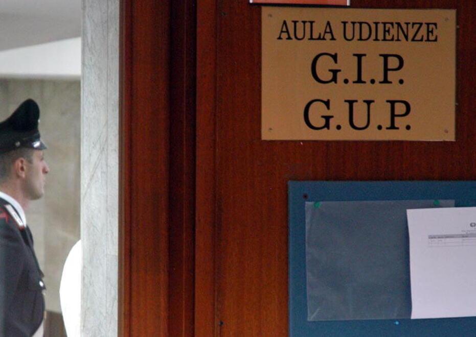 La perseguita per mesi: nel messaggio alla ex anche una bara