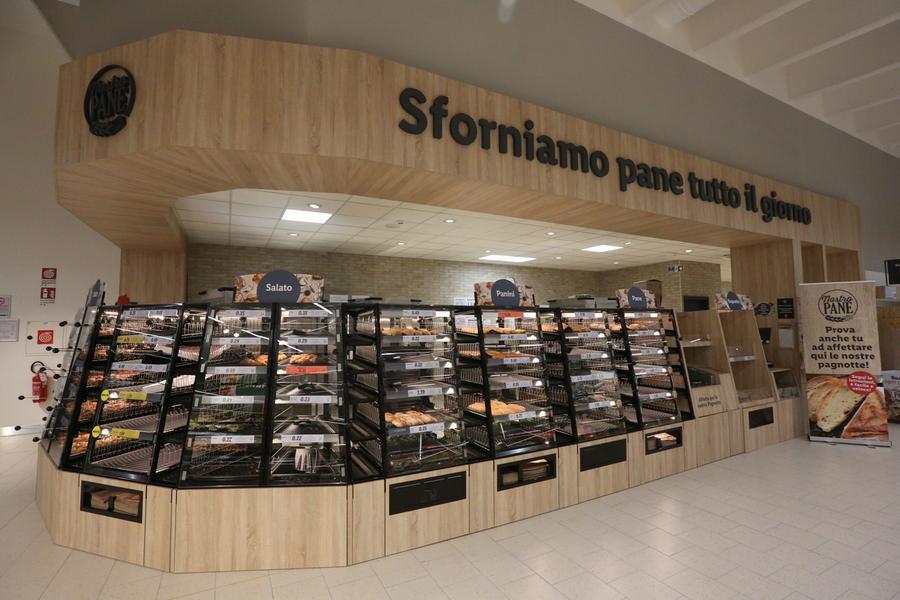 Vignola, inaugurato il nuovo supermercato Lidl