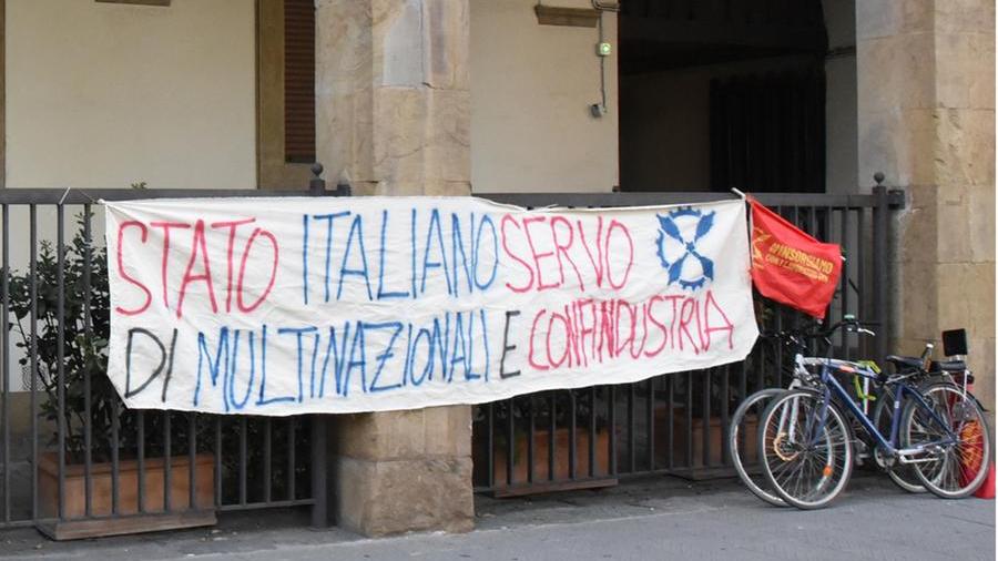 Firenze, i lavoratori Gkn occupano la sede di Confindustria – Video