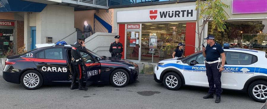 Ferrara, si incontrano per un aperitivo e poi arrestano il ladro