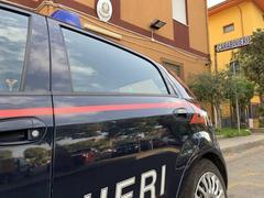 Carabiniere spara e uccide il comandante e si barrica in caserma nel Comasco