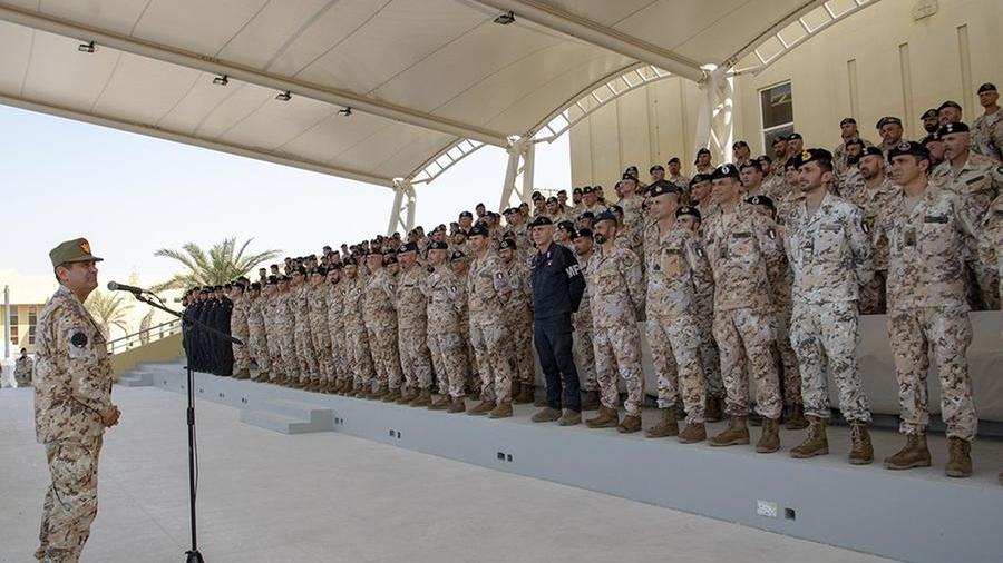 
	Il generale Figliuolo parla ai militari italiani nella base in Qatar

