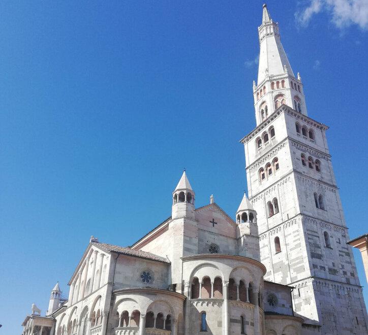 A Modena Ghirlandina aperta sette giorni su sette per richiamare turisti