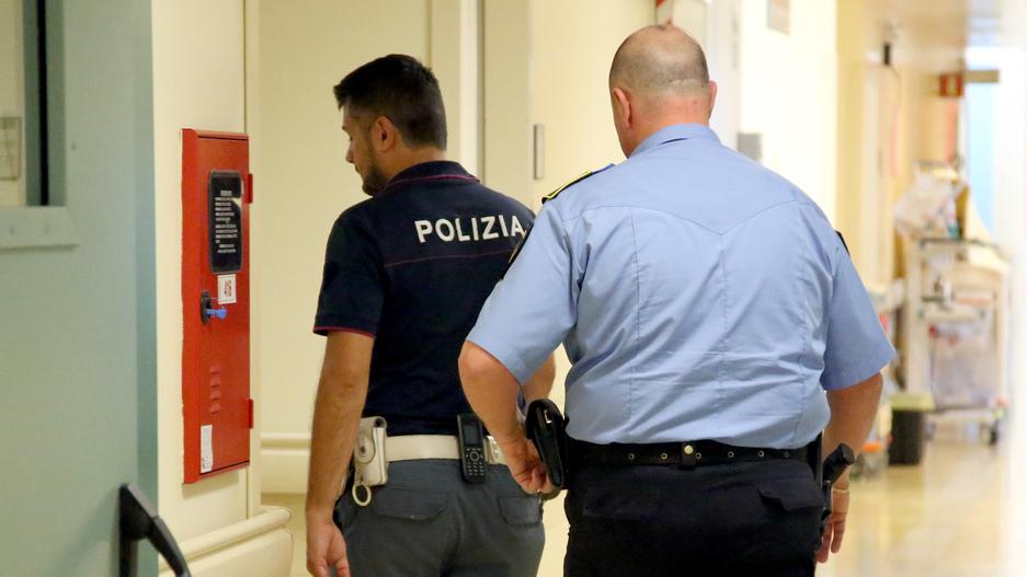 Modena. «Aggredito e insultato: la mia vita da infermiere»