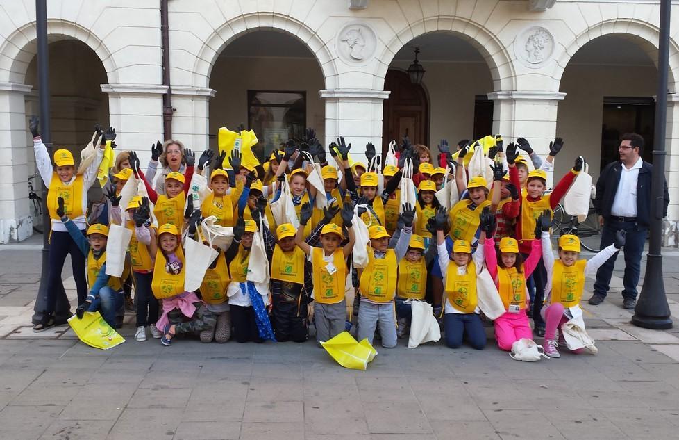 Con Puliamo il mondo gli alunni a scuola di ecologia