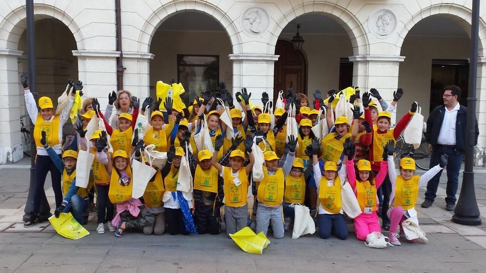 Con Puliamo il mondo gli alunni a scuola di ecologia