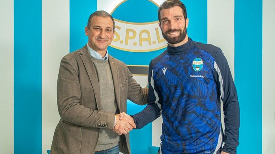 Massimo Tarantino con il portiere spallino Alfonso