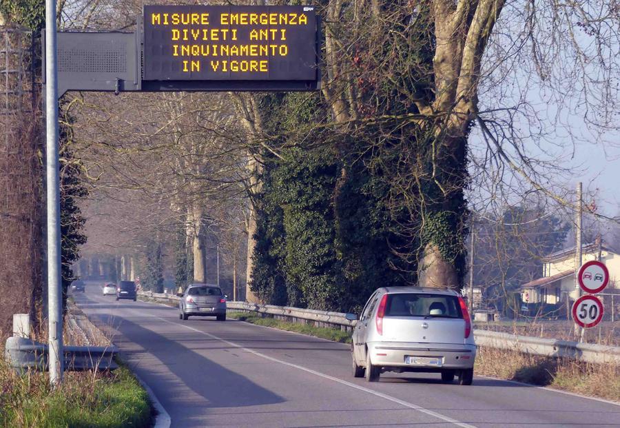 Lo smog peggiora, Ferrara chiude ai diesel Euro 4