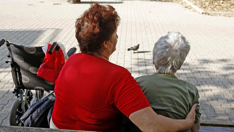 <usng-titolo>Un terzo dei sardi vive di pensione, sussidi per 66mila famiglie</usng-titolo>