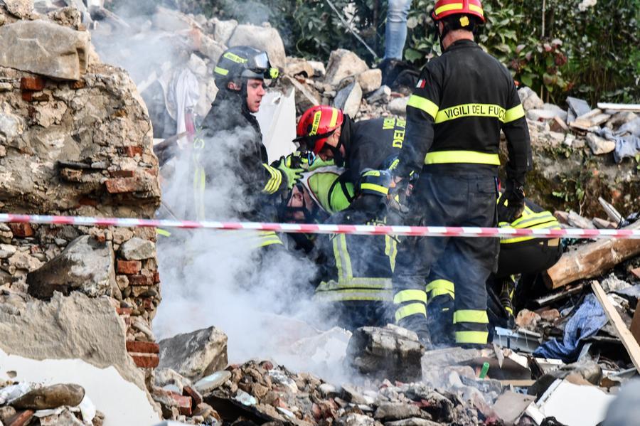 Palazzina esplosa a Lucca, i consiglieri attivano raccolta fondi per la ragazza rimasta orfana