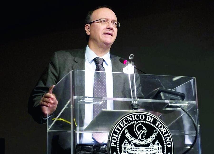 Firenze, il ministro chiede un’indagine sul docente-consigliere bestemmiatore