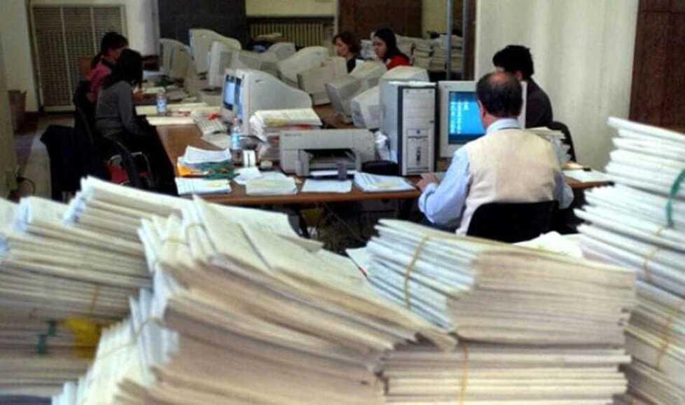 Prato, nuove assunzioni in Comune: già banditi 11 posti da impiegati