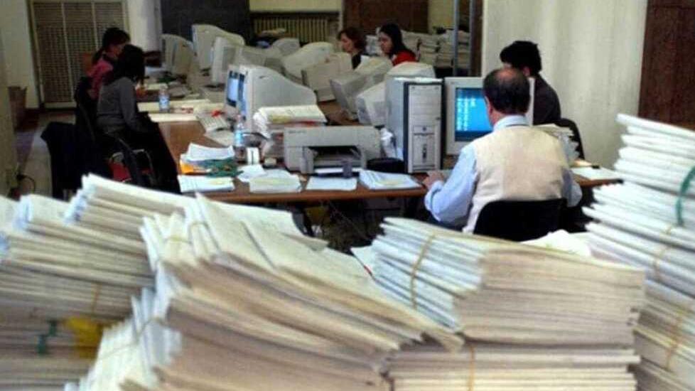 Prato, nuove assunzioni in Comune: già banditi 11 posti da impiegati