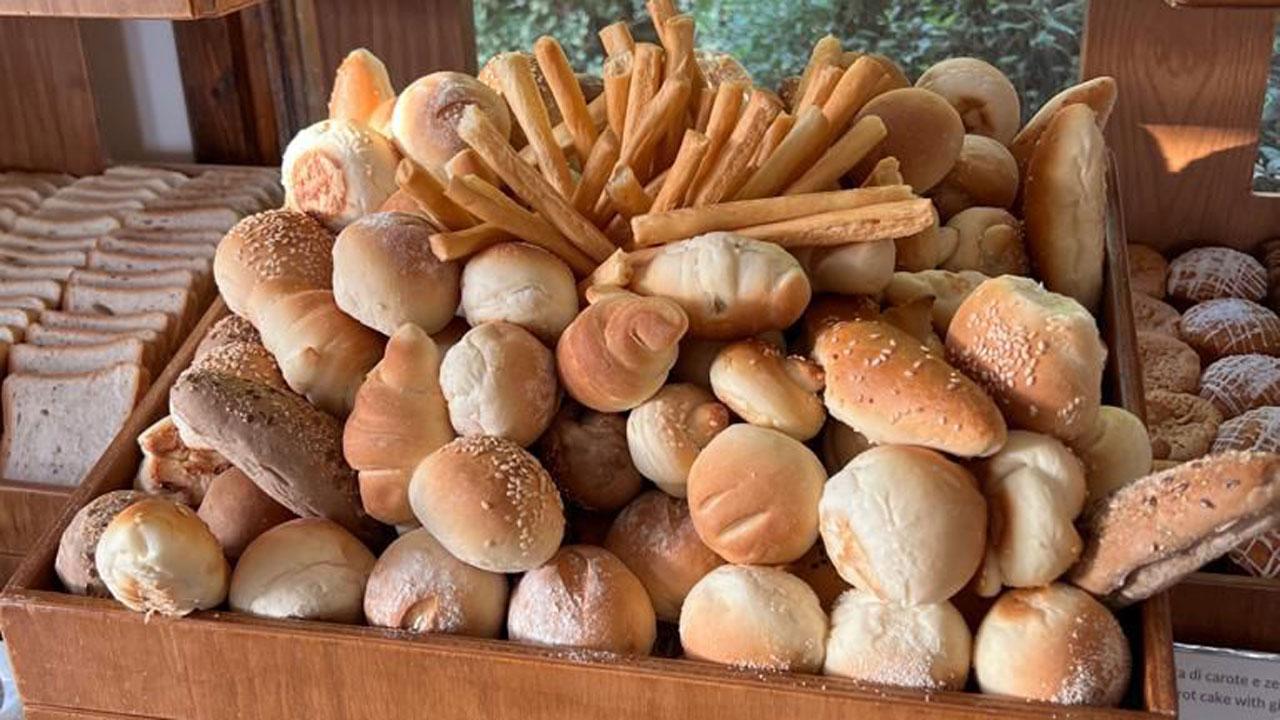 Pane, è boom dei prezzi in città: la media è tre euro al chilo