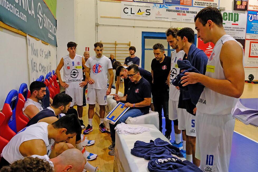 Cecina con ritmo ed esperienza per vincere sul parquet aretino 