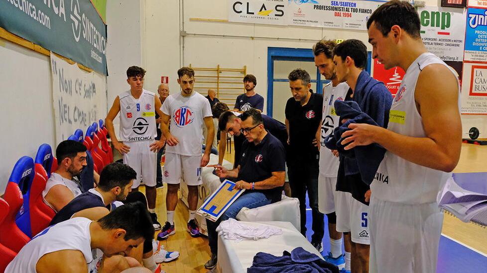 Cecina con ritmo ed esperienza per vincere sul parquet aretino