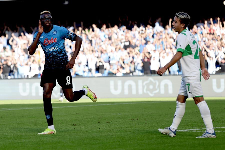 Serie A, troppo Napoli per il Sassuolo. Poker per gli azzurri con tripletta di Osimhen