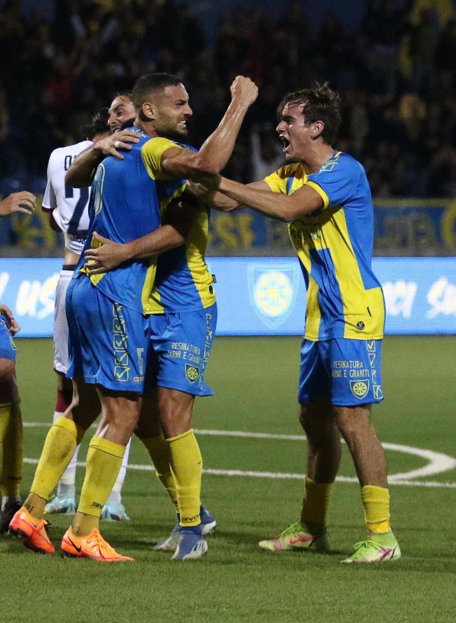 
	Nella foto, la rete di D'Ambrosio contro la Reggiana al 96'; a Rimini ha segnato all'88'

