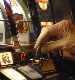 Un miliardo di euro in scommesse, 320 milioni di perdite: così il vizio del gioco brucia i soldi dei sardi