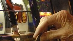 Un miliardo di euro in scommesse, 320 milioni di perdite: così il vizio del gioco brucia i soldi dei sardi