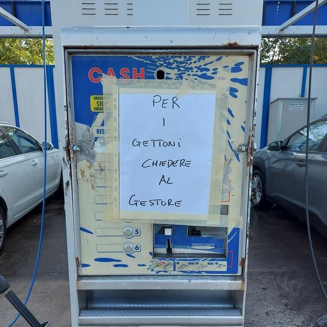 Modena. Ladro “affezionato” ruba al distributore 5 volte in 6 giorni 