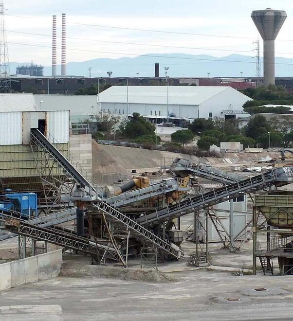 L’ex impianto Tap per la produzione di conglomix che di fatto non è mai  entrato in funzione