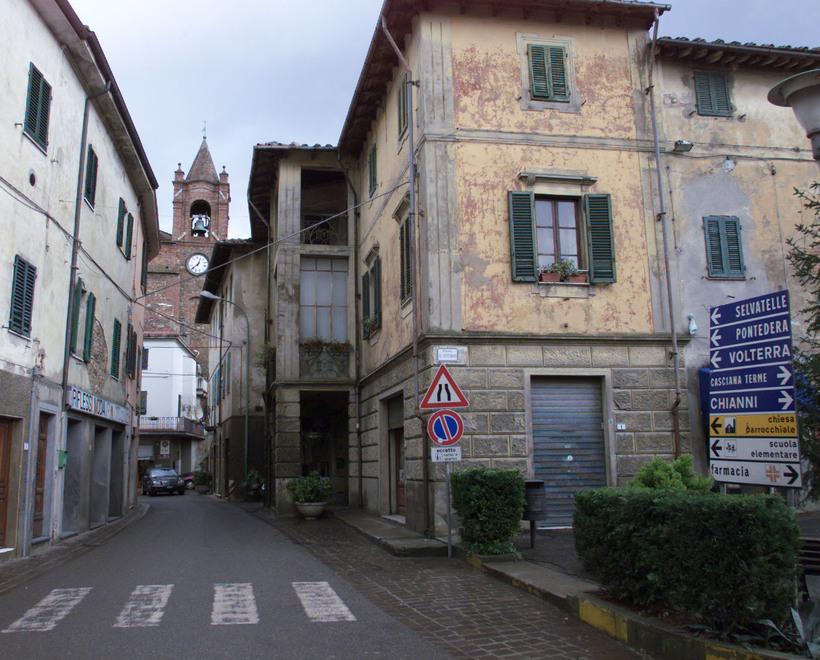 Uno scorcio del borgo di Terricciola
