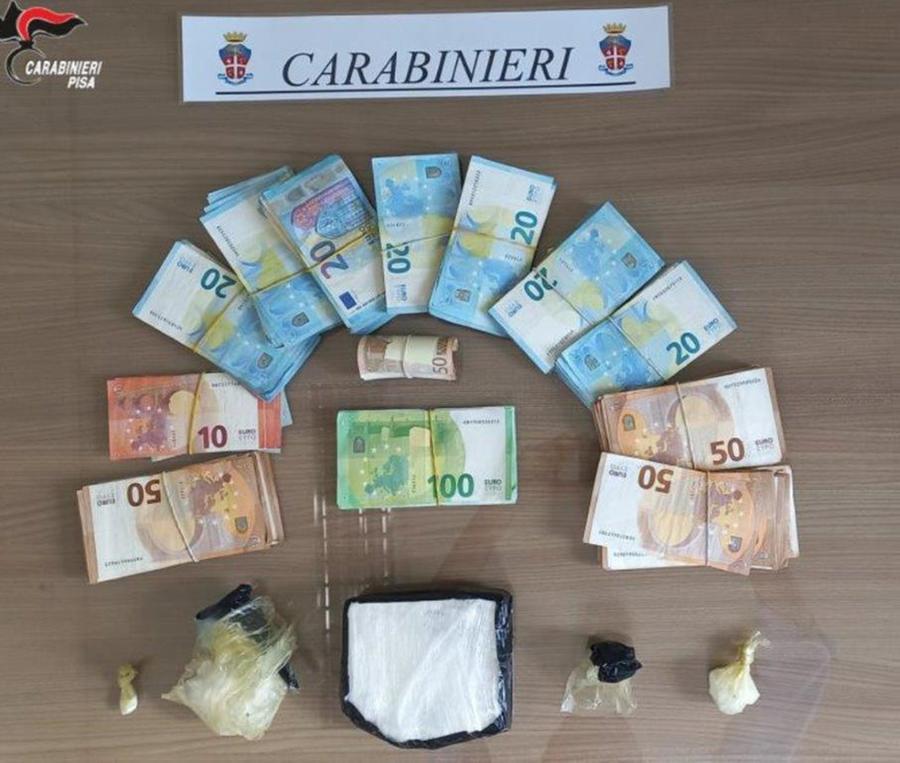 Droga, trovati con mezzo chilo di cocaina: due arrestati