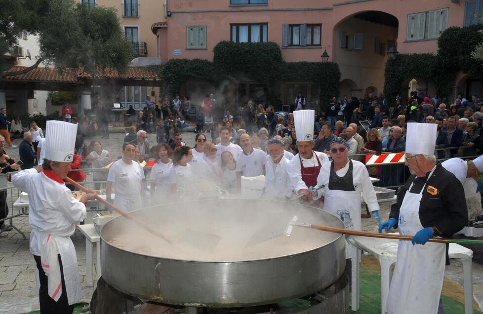 A Porto Rotondo addio all'estate con la Festa del calamaro