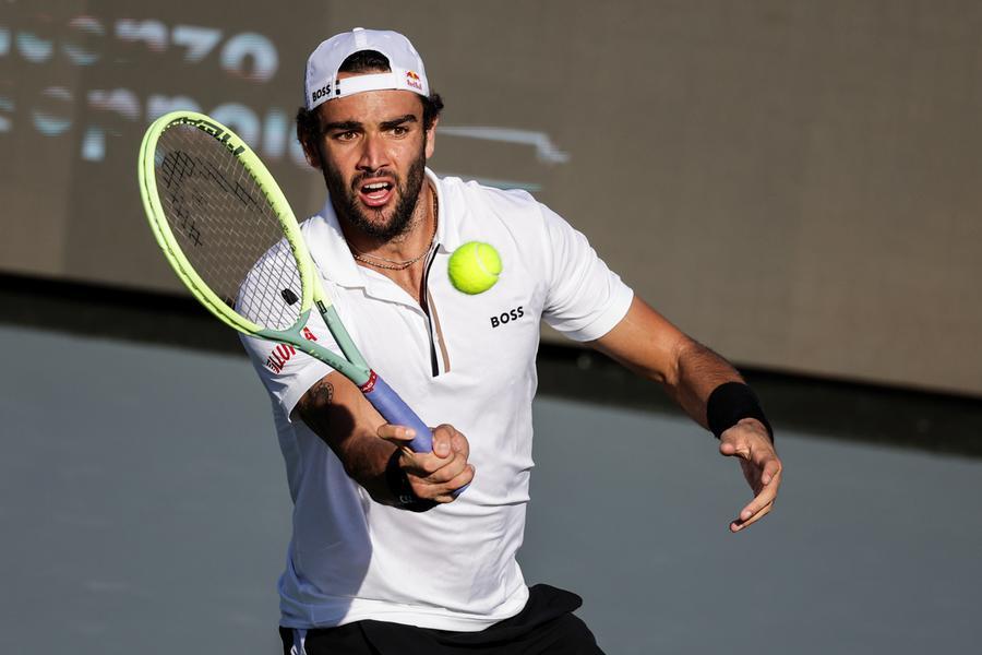 Maledizione Berrettini, salta anche Parigi. Sonego si qualifica per l’ultimo master