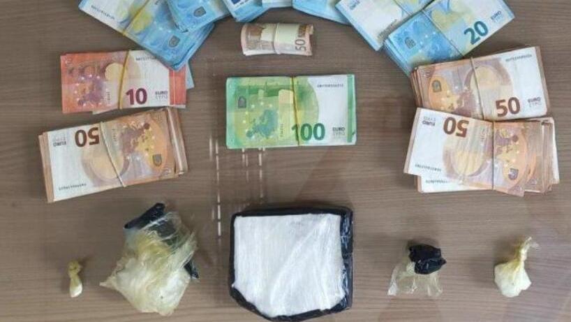 Fermati con mezzo chilo di cocaina, arrestati due giovani pregiudicati