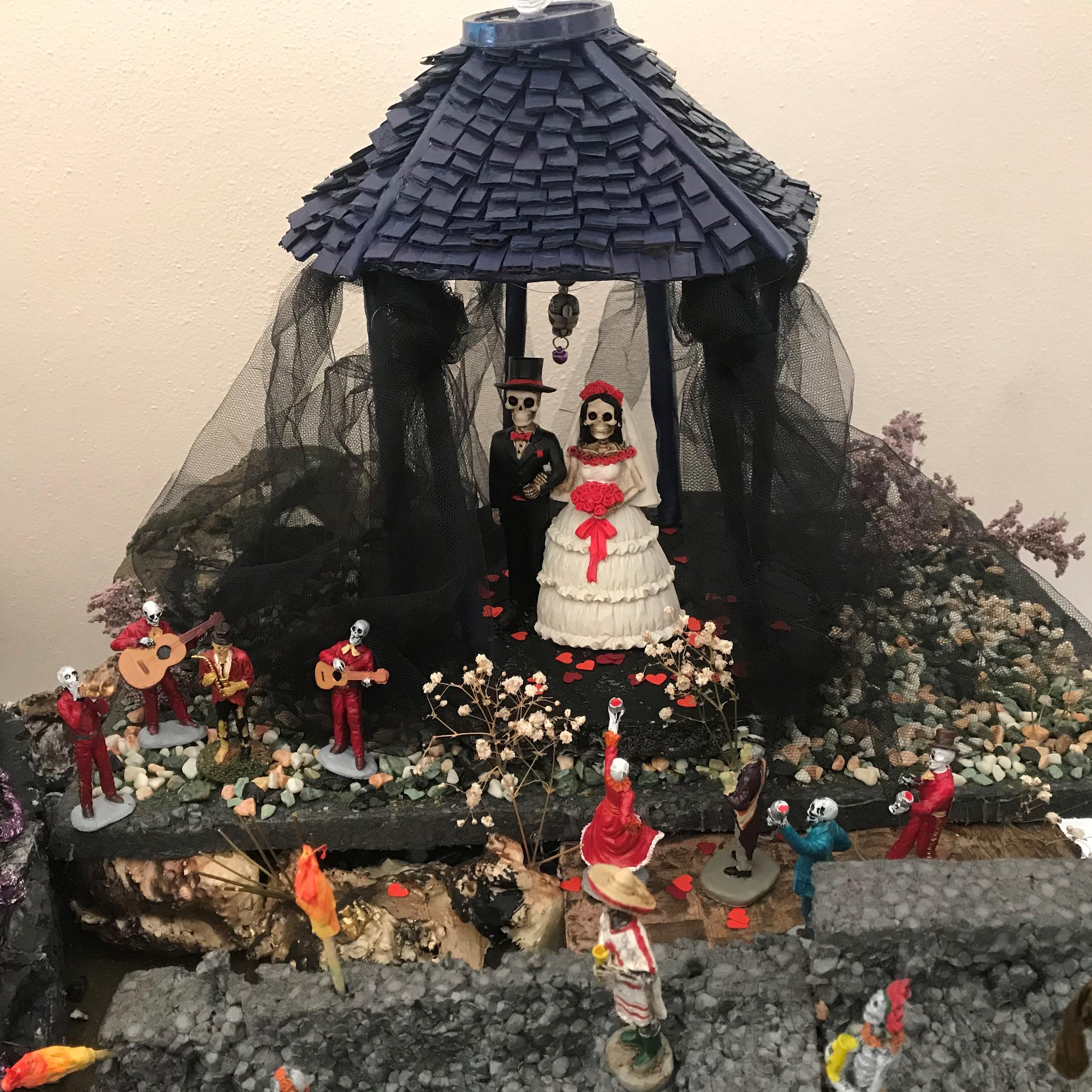 Nel villaggio di Halloween&nbsp; tra streghe, scheletri e zucche
