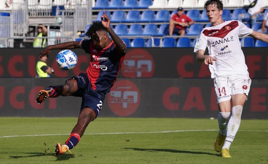 
	Capradossi al tiro contro la Reggina

