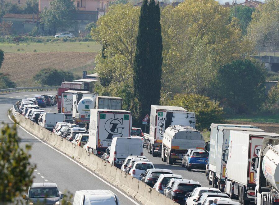 Incidente in galleria blocca per ore la superstrada