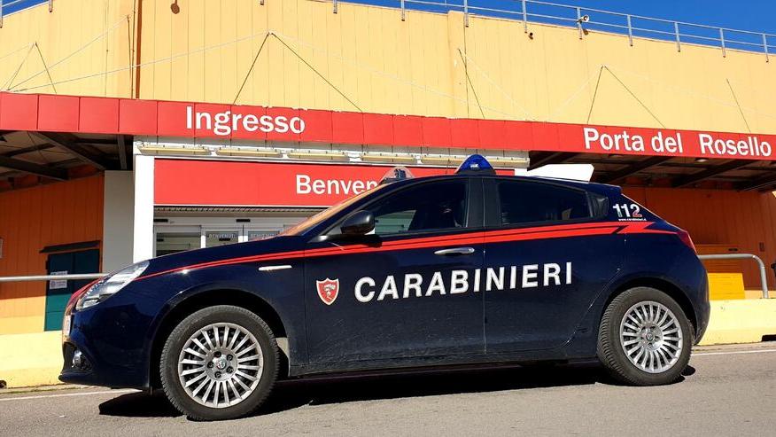 Sparano con una pistola ad aria compressa: paura al centro commerciale a Sassari
