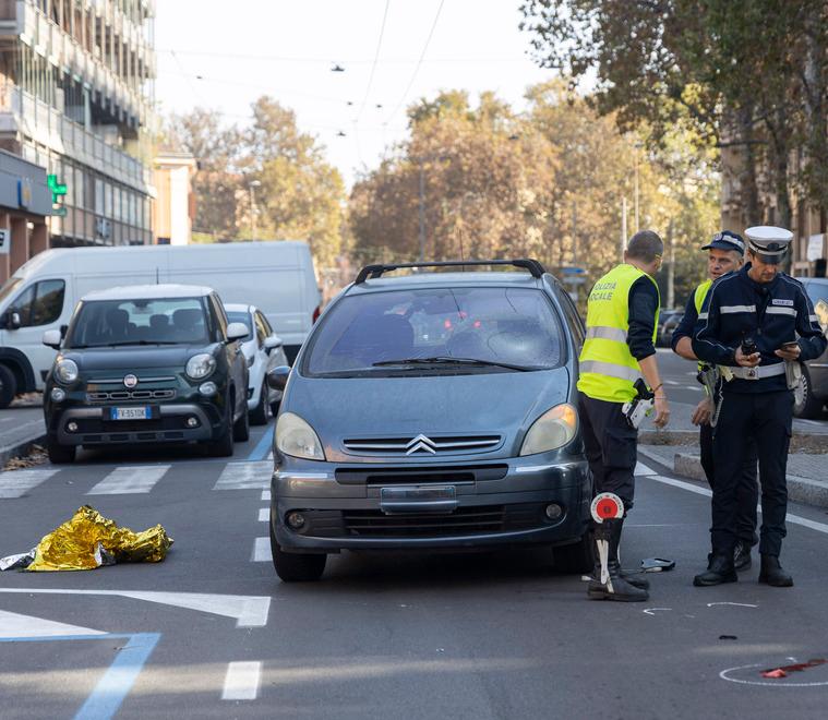 Modena Investita al Gallo, 52enne stazionaria «Rimuovere subito quei parcheggi» 