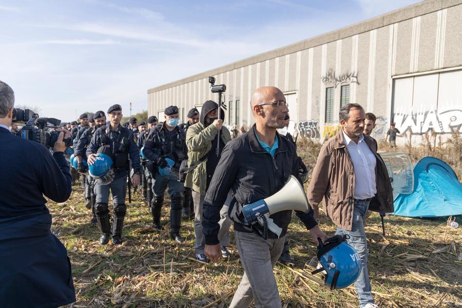 Rave  di Modena sgomberato. La grande soddisfazione del prefetto: «Usare la forza sarebbe stato sbagliato»