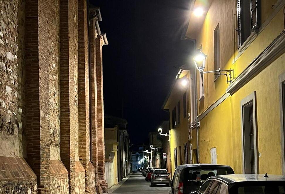 A Cascina i vecchi lampioni se ne vanno: ecco 536 postazioni a led che consumano meno