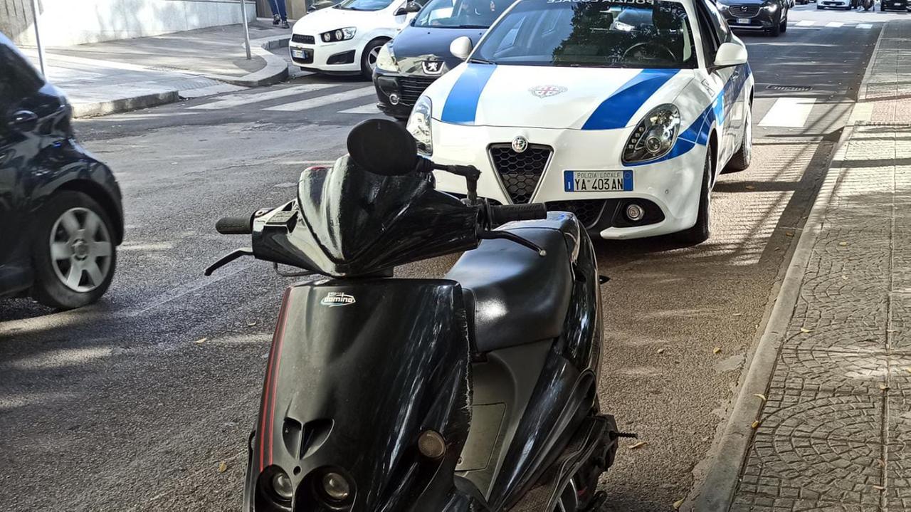 Sassari, 18enne travolta da uno scooter sulle strisce pedonali