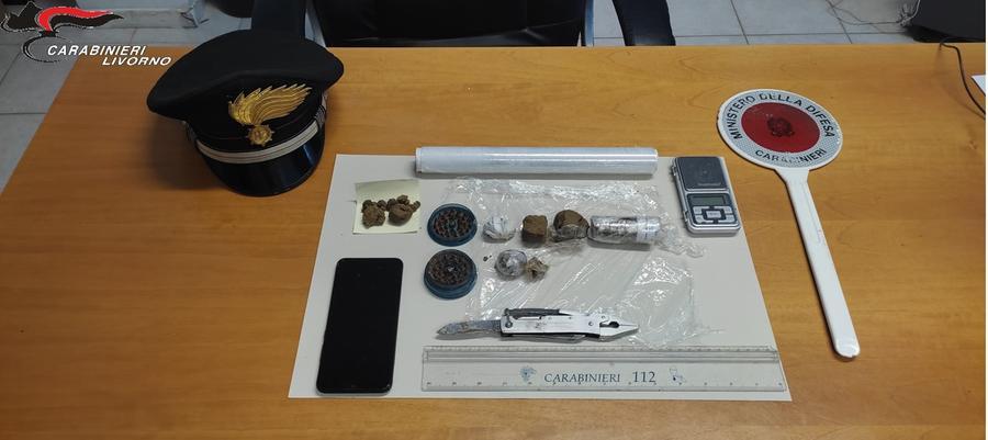 "La casa di Shangai trasformata in centro di spaccio”. Arrestato un 27enne livornese